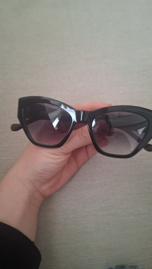 Şeffaf Bej Kadın Güneş Gözlüğü - Görsel 2