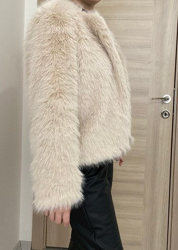 Bej Kadın Suni Kürk Ceket - Görsel 4