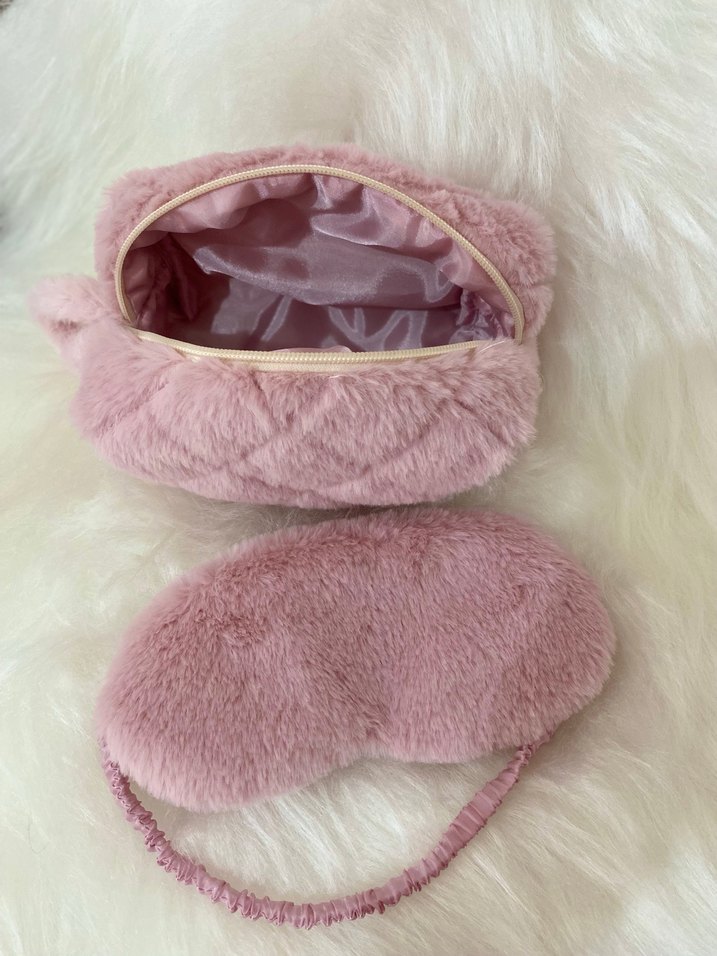 Pembe Tüylü Bohem makyaj çantası ve göz bandı - Görsel 2