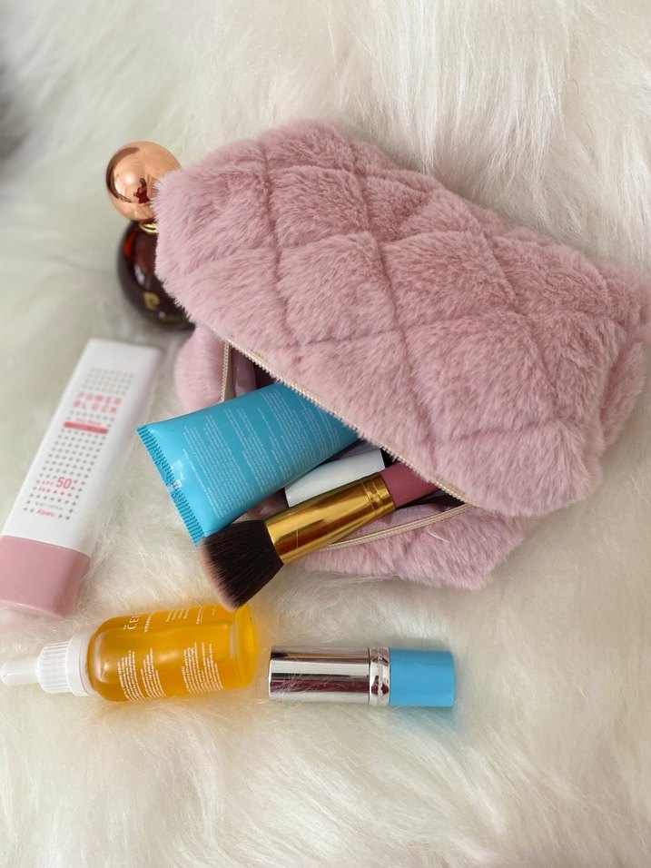 Pembe Tüylü Bohem makyaj çantası ve göz bandı - Görsel 5