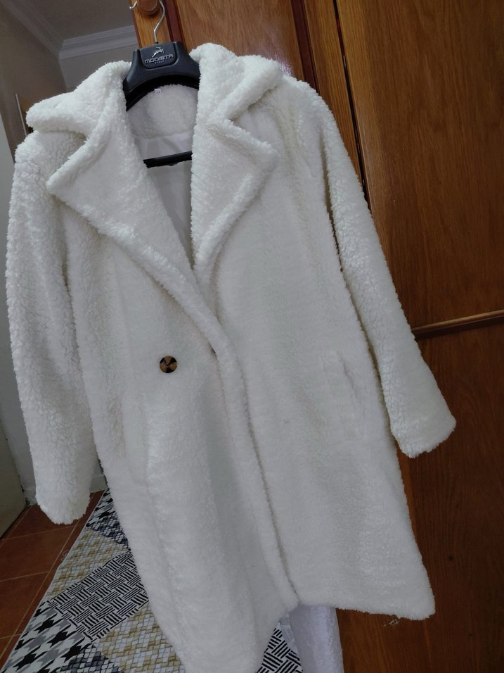 Beyaz Peluş Midi Kadın Kaban - Görsel 3