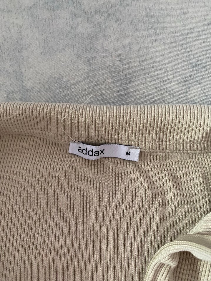 Bej V Yaka Uzun Kollu Kadın Triko - Görsel 3