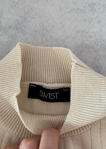 Bej Yüksek Yakalı Örgü Kadın Kazak - Görsel 2