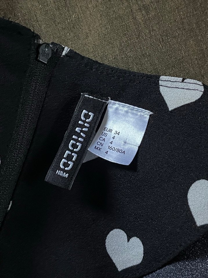 Beyaz Kalp Desenli Siyah Elbise - Görsel 2