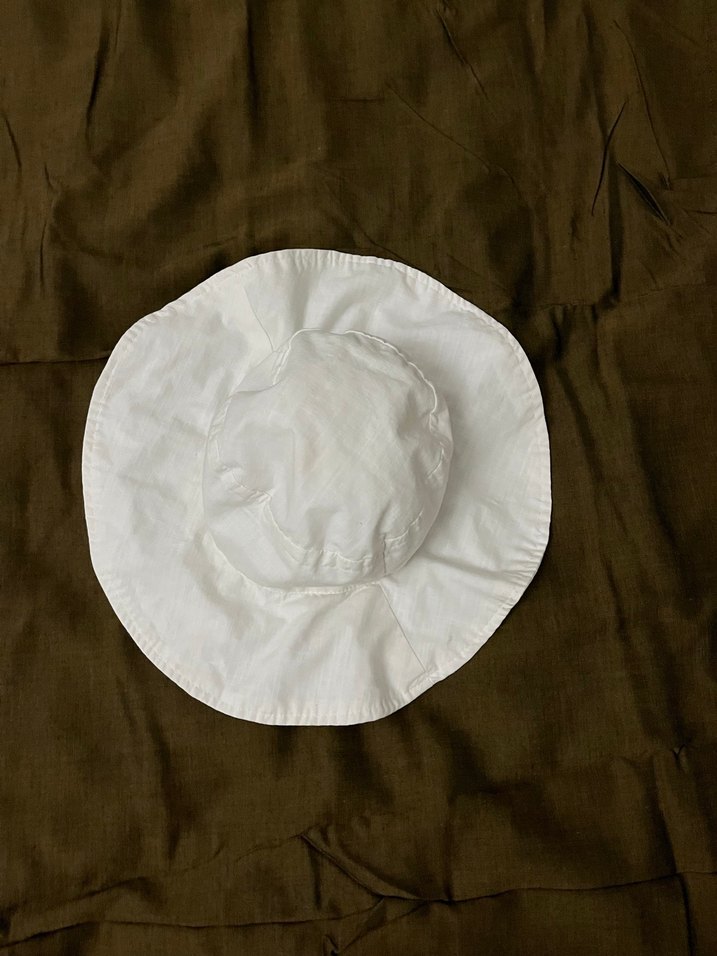 Beyaz Keten Fırfırlı  Şapka - Görsel 2