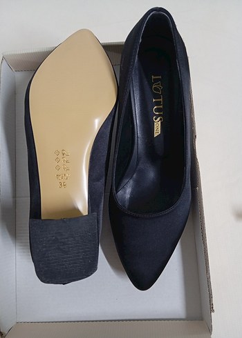 Kadın Siyah Pileli Blok Topuklu Stiletto