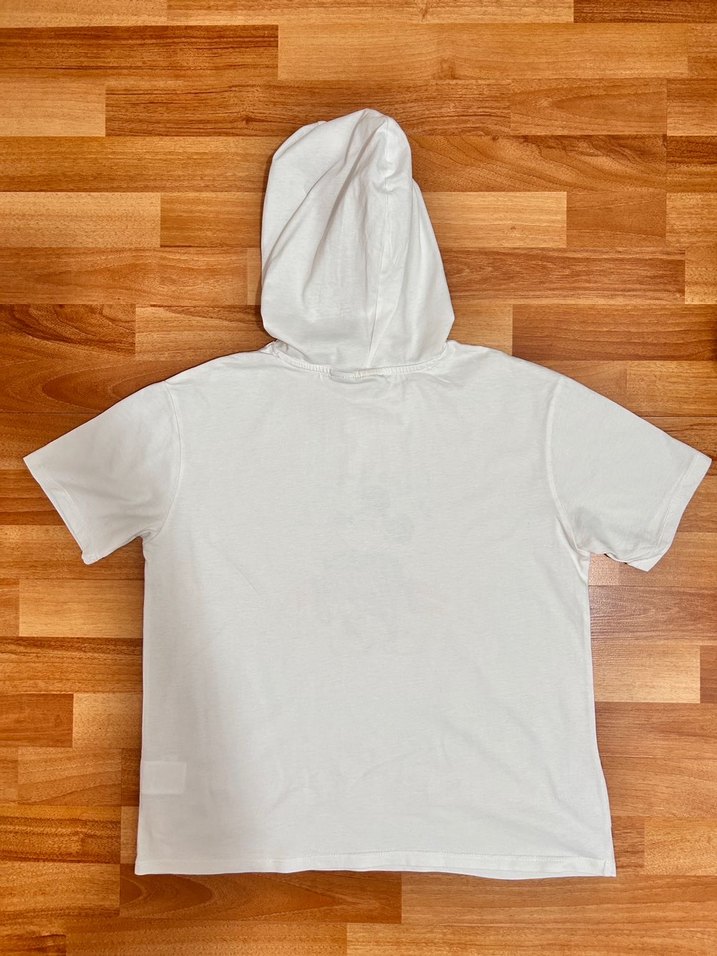 LCW Kız Çocuk Mickey Mouse Baskılı Kapüşonlu Beyaz Tişört - Görsel 2