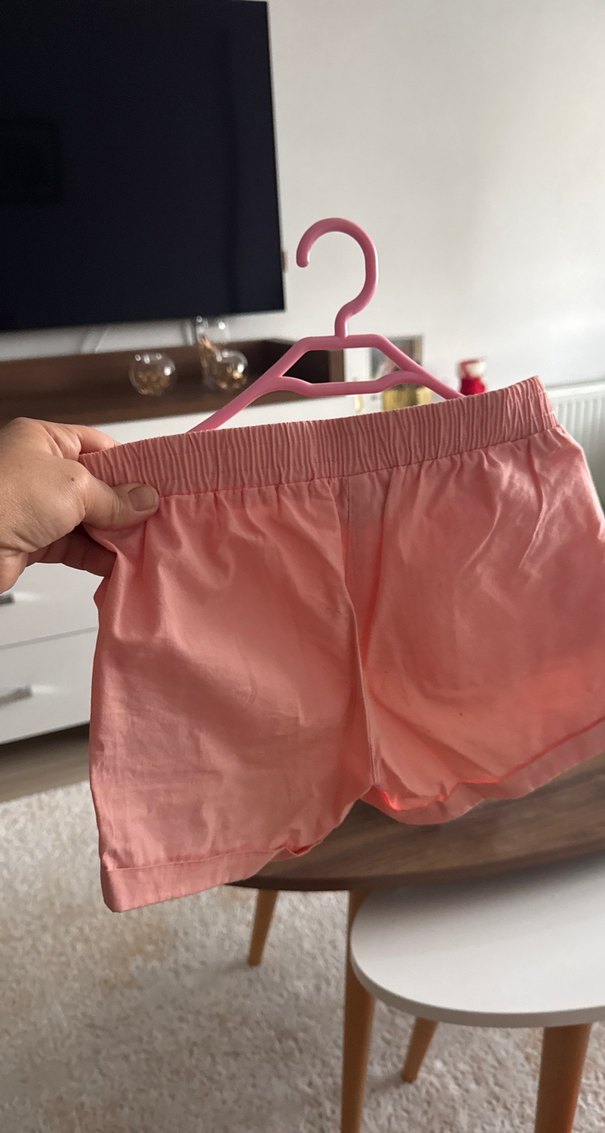 Düğmeli cepli  yavru ağzı Kız Çocuk Şortu - Görsel 2