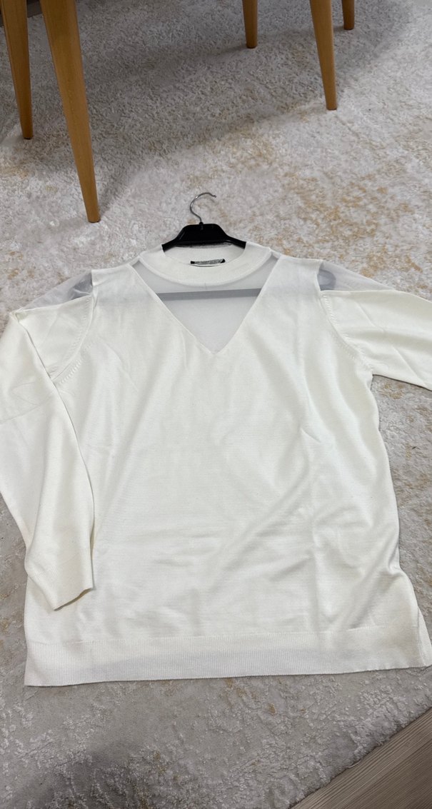 Kadın Beyaz V Yaka Pamuklu Uzun Kollu Kazak - Görsel 2