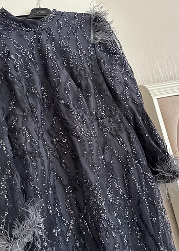 Abiye Uzun Kollu Kürk Detaylı Gri Kadın Gece Elbisesi