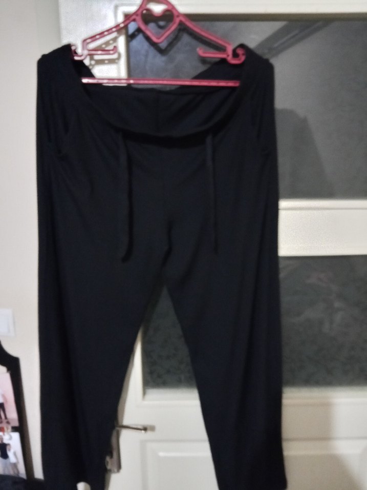 Siyah Yırtmaçlı Kadın Kumaş Pantolon - Görsel 2