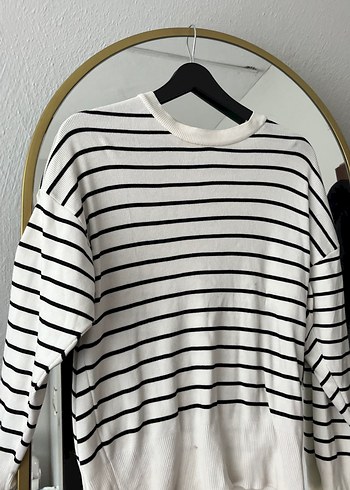 Uzun Kollu Beyaz Çizgili Kadın Kazak - Görsel 3