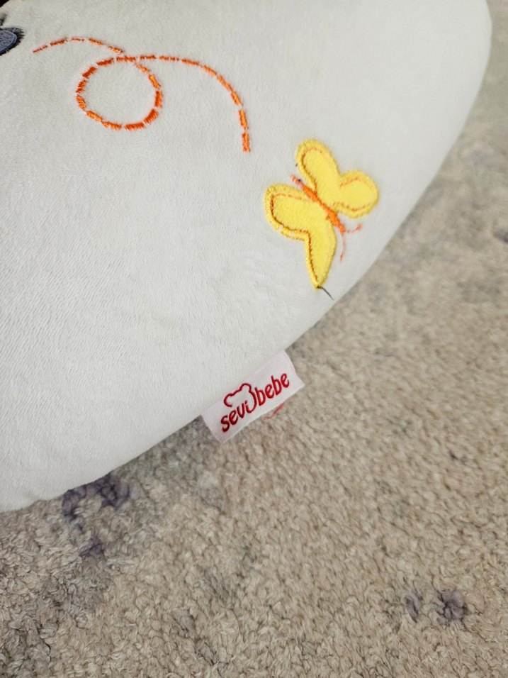 Gri Nakışlı Emzirme ve tumy time bebek yastığı - Görsel 4