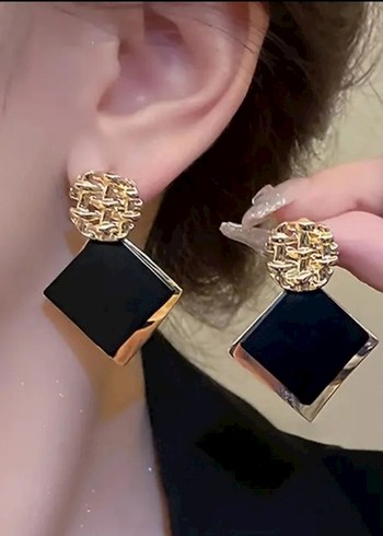 Parlak Desenli Uzun Kare Küpeler - Görsel 2