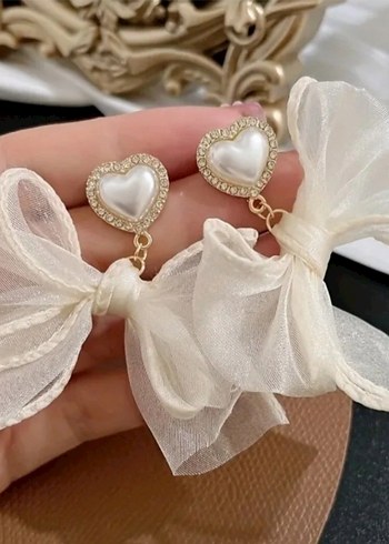 İnci Detaylı Fiyonklu Midi Küpe - Görsel 2