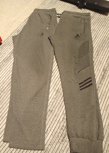 Adidas Gri Rahat Kesim Erkek Eşofman Altı - Görsel 3