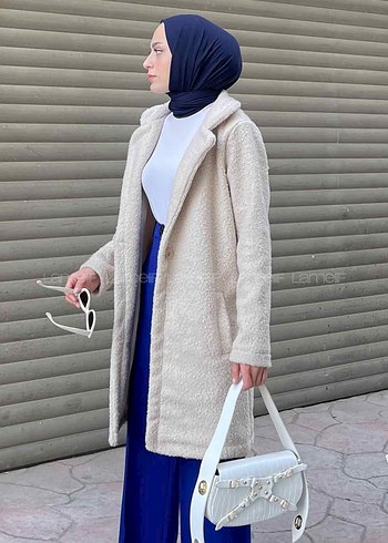 Uzun Beyaz Kürklü Kadın Kaban - Görsel 3