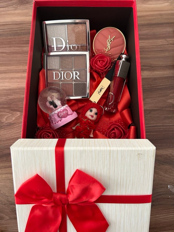 Kırmızı Makyaj Seti Dior ve YSL - Görsel 4