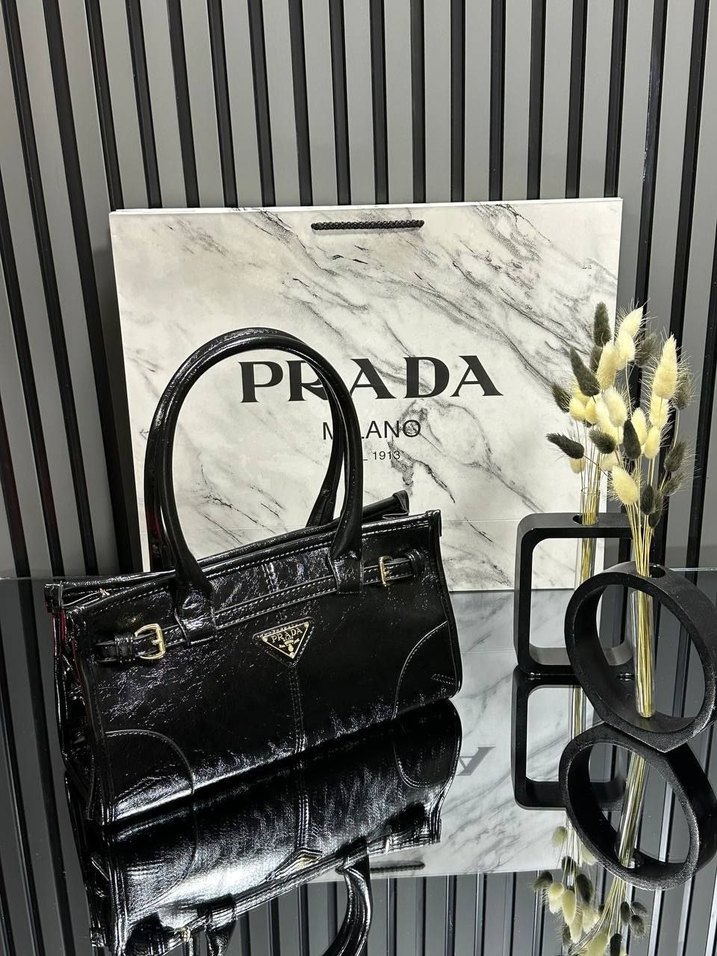 Parlak Kırmızı Deri Kadın Çanta - Görsel 2