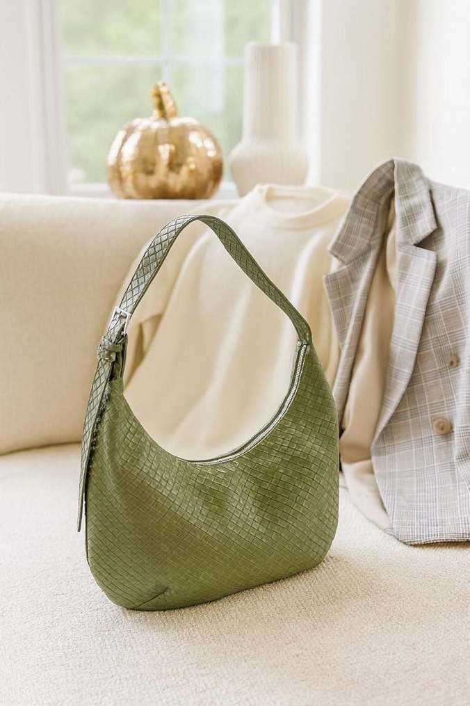 Siyah Deri Kemer Detaylı Minimalist Kadın Çanta - Görsel 2