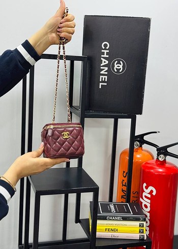 Altın Renk Zincir Detaylı Deri Çanta - Görsel 7