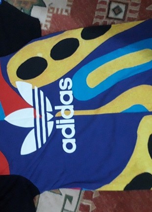 Adidas tshirt