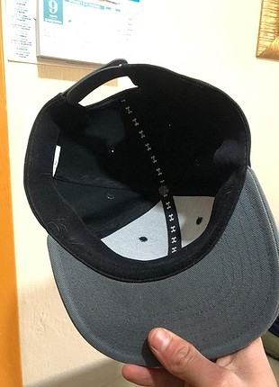 Nike Under armor cap