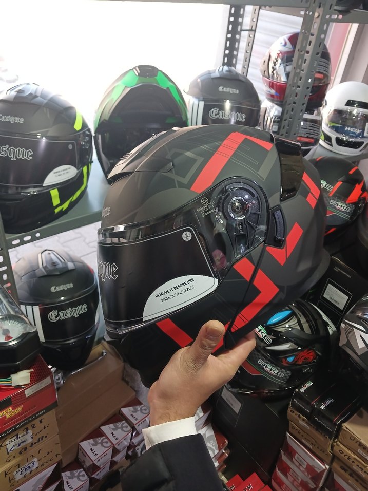 Renkli Baskılı Siyah Biker Motosiklet Kaskı - Görsel 3