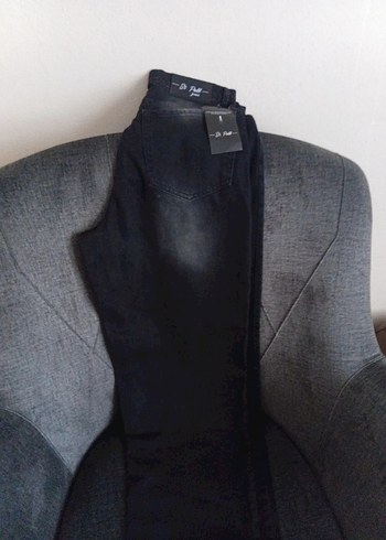 Kadın Siyah Kemerli Regular Fit Denim Pantolon