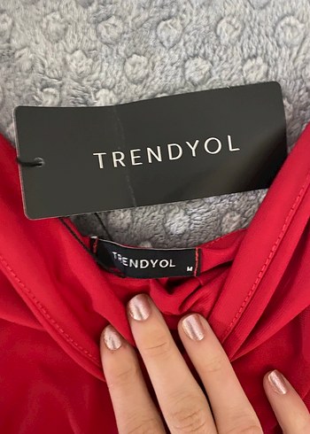 Trendyol & Milla Kırmızı Drapeli Uzun Saten Elbise