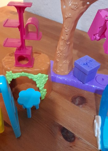 Renkli Pink Oyuncak Ev ve Aksesuar Seti - Görsel 12