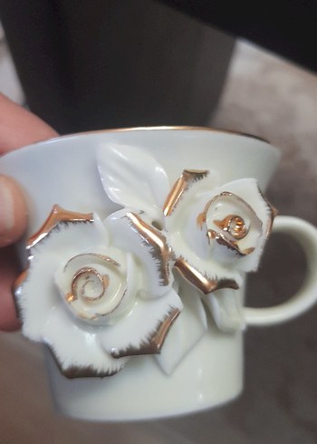 Beyaz Çiçek Detaylı Porselen Fincan ve Tabağı - Görsel 8