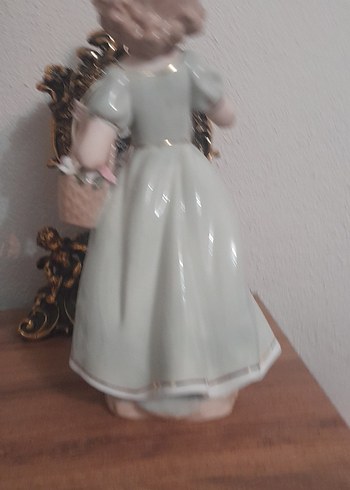 Beyaz Elbiseli Kız Figürü kusursuz - Görsel 7