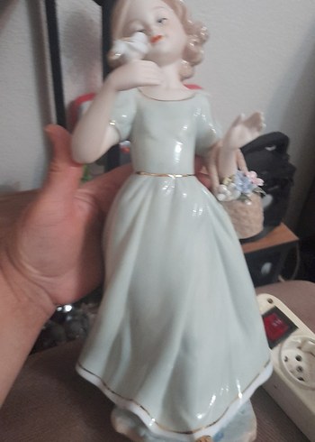 Beyaz Elbiseli Kız Figürü kusursuz - Görsel 9