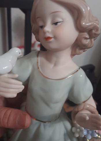 Beyaz Elbiseli Kız Figürü kusursuz - Görsel 11