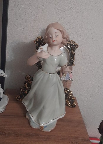 Beyaz Elbiseli Kız Figürü kusursuz - Görsel 14