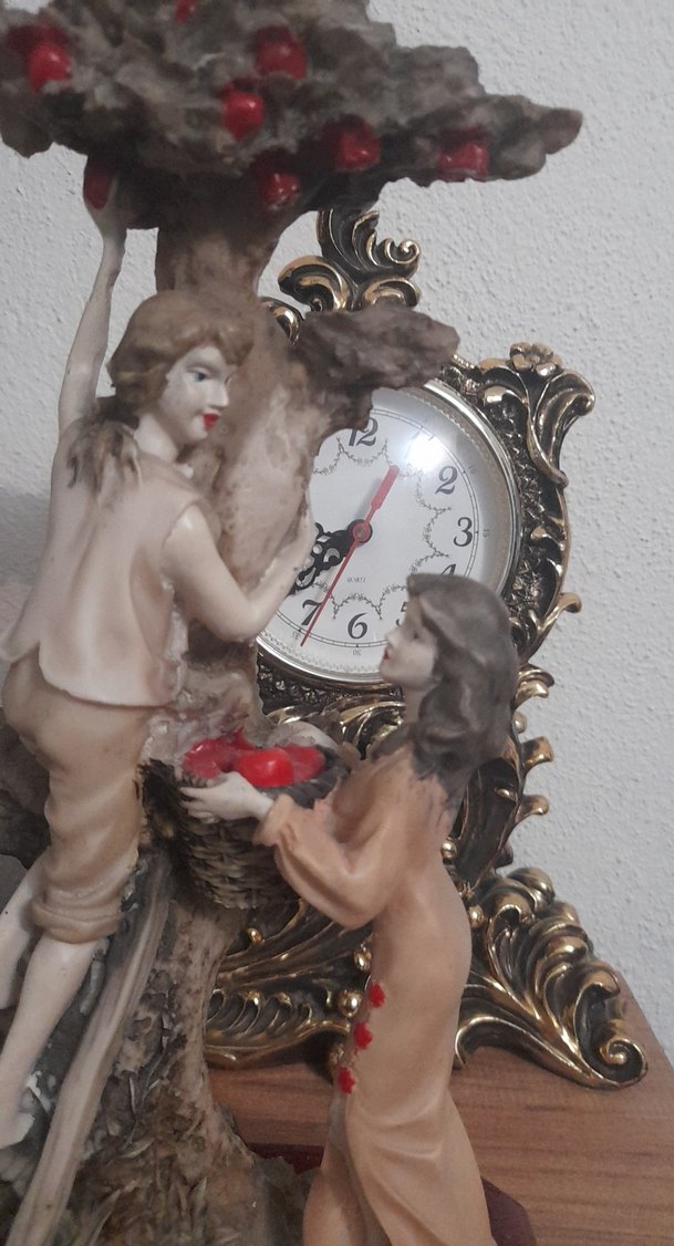 Bej Renkli Figürlü Saat Dekoru - Görsel 3