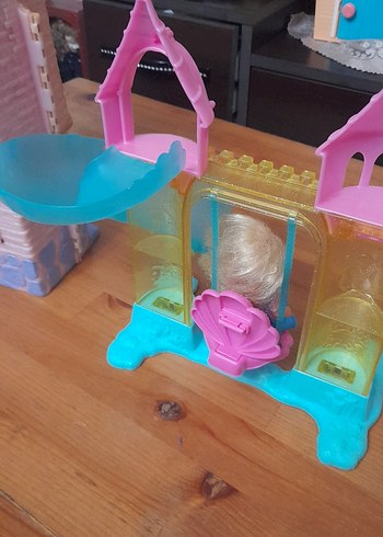 Pastel Pembe Oyuncak Şato ve Bebek Seti - Görsel 13