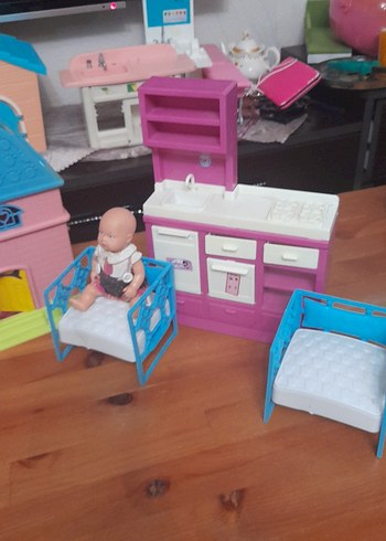 Pastel Renkli Oyuncak Bebek Evi ve oyuncaklari - Görsel 8