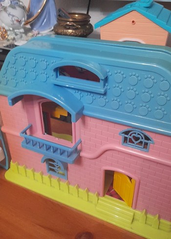 Pastel Renkli Oyuncak Bebek Evi ve oyuncaklari - Görsel 18