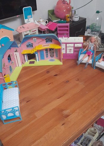 Pastel Renkli Oyuncak Bebek Evi ve oyuncaklari - Görsel 11