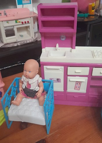 Pastel Renkli Oyuncak Bebek Evi ve oyuncaklari - Görsel 4