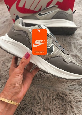 Nike Gri Erkek Spor Ayakkabı - Görsel 10