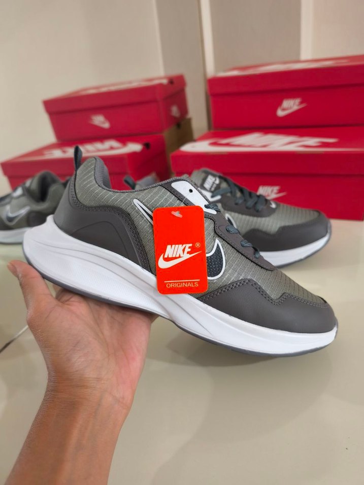 Nike Gri Erkek Spor Ayakkabı - Görsel 5