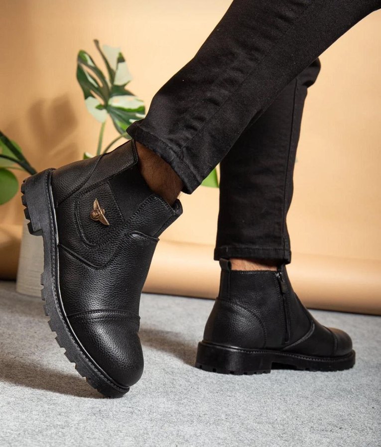 Siyah Kürklü Erkek Bot - Görsel 4