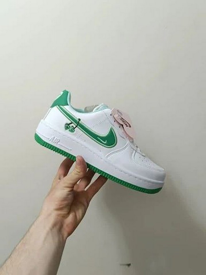 Nike Yeşil Detaylı Beyaz Platform Spor Ayakkabı - Görsel 5