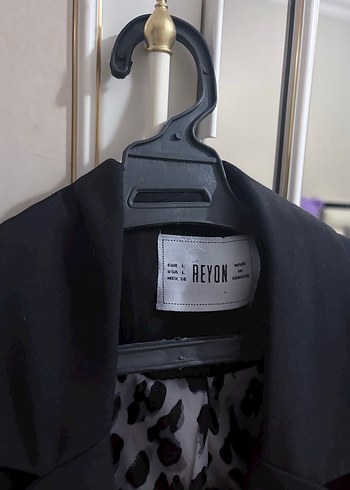 l Beden Crop Siyah Kadın Blazer Ceket