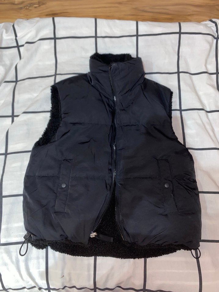 Kadın Siyah Oversize Yumuşak Dokulu Puf Yelek - Görsel 2