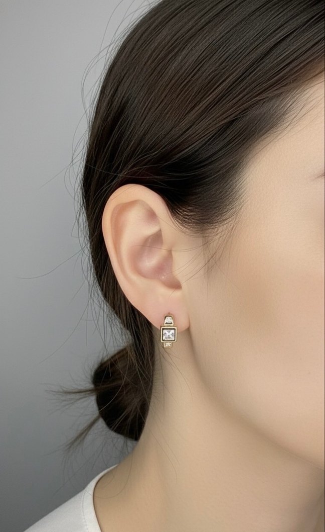 Altın Renk Mini Geometrik Küpeler - Görsel 2