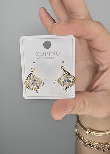 Altın Renkli Mini Sıralı Taşlı Küpe